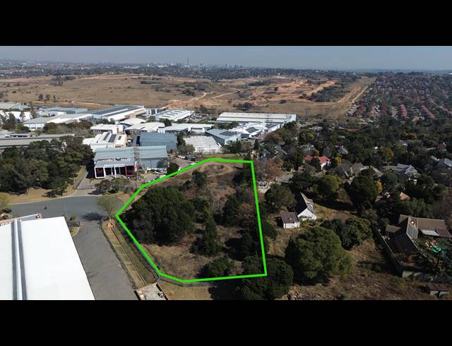 8,498M² VACANT LAND FOR SALE IN LINBRO PARK